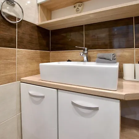 Standard By Hi5- In Apartment