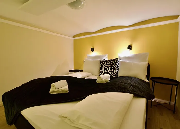 Standard By Hi5- In Boedapest